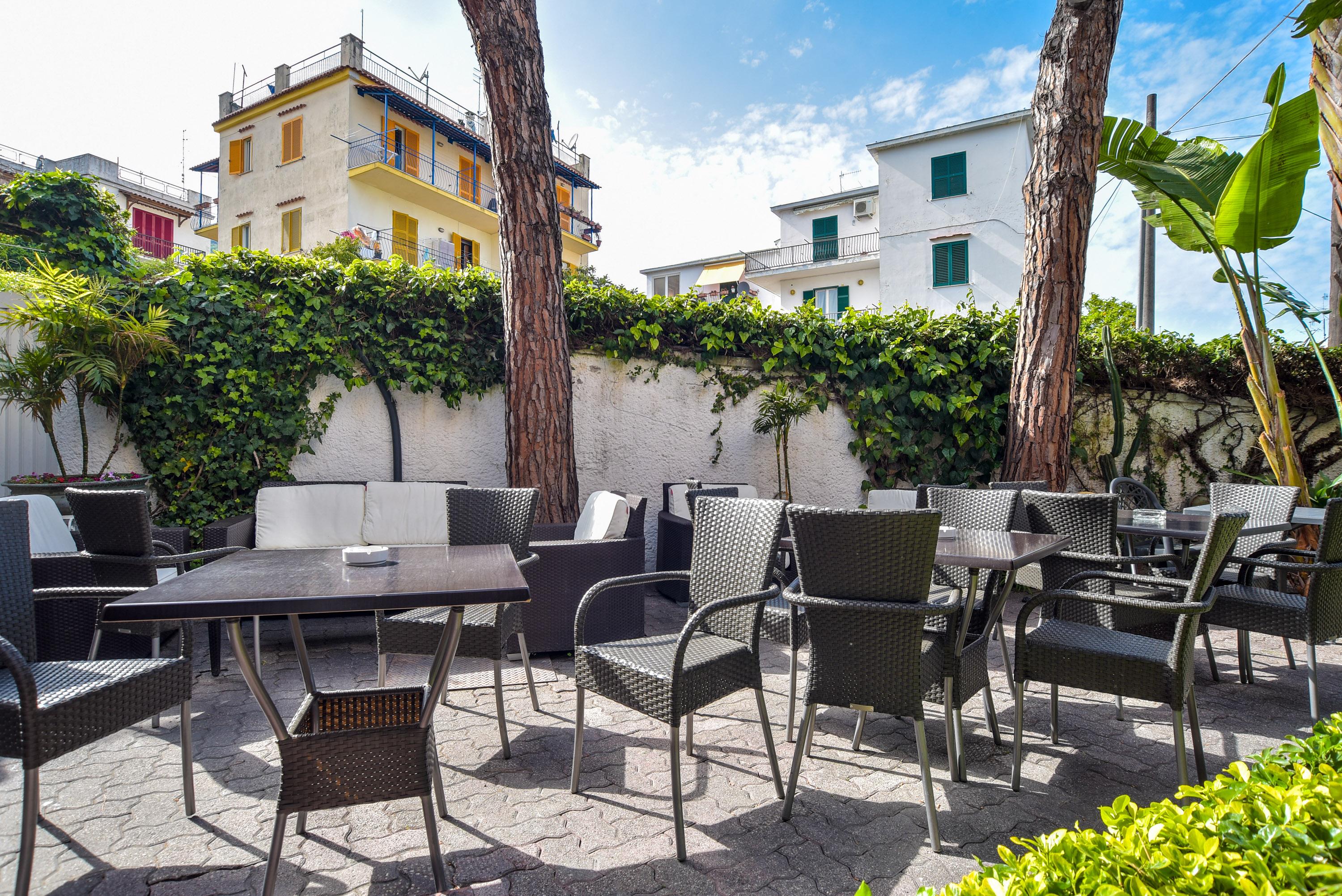 Charme Hotel La Villa Tina Ischia Bagian luar foto