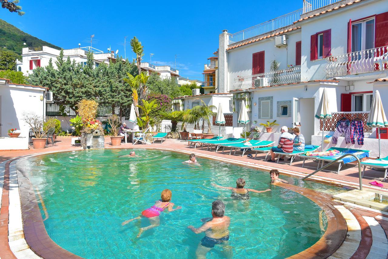 Charme Hotel La Villa Tina Ischia Bagian luar foto