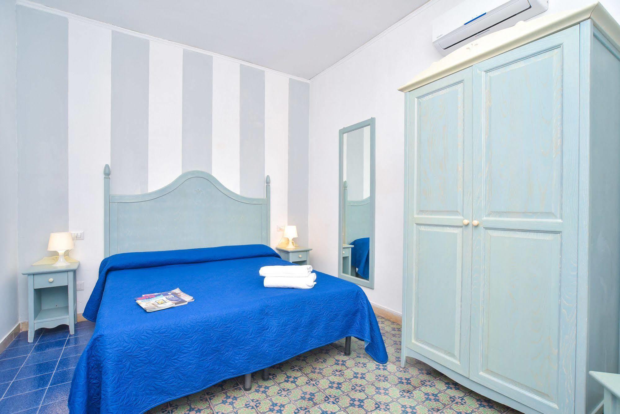 Charme Hotel La Villa Tina Ischia Bagian luar foto